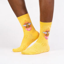 Load image into Gallery viewer, WOMEN'S CREW- QUEEN BEE